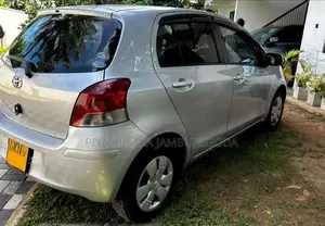 Toyota Vitz 2007 Car (Used)