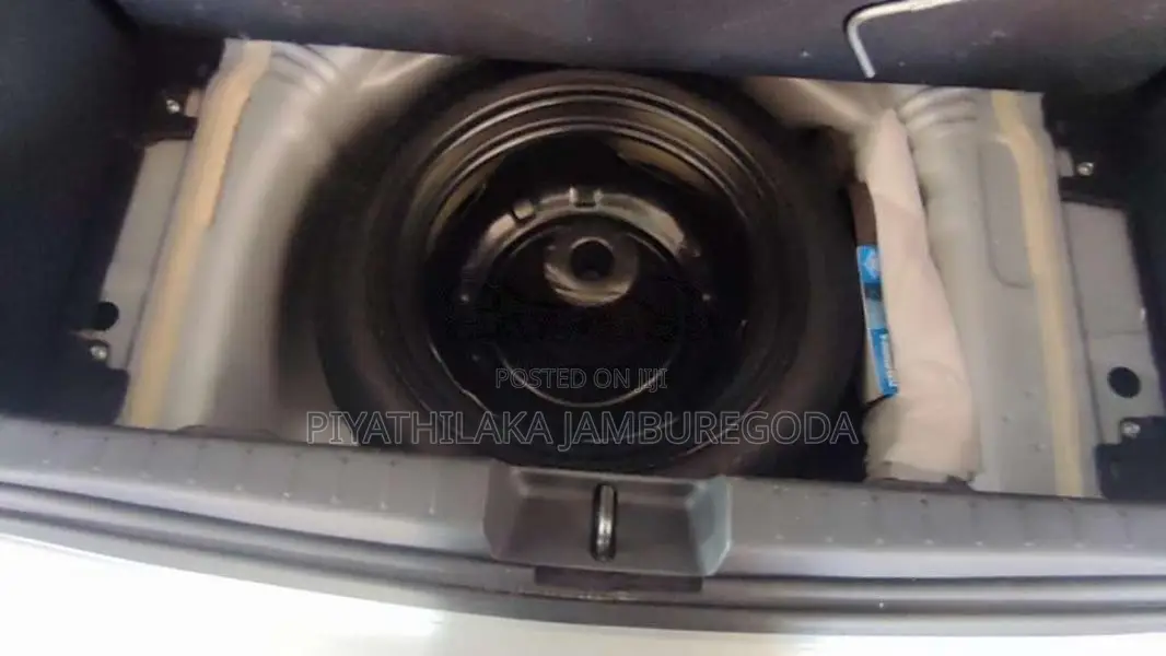 Toyota Vitz 2007 Car (Used)