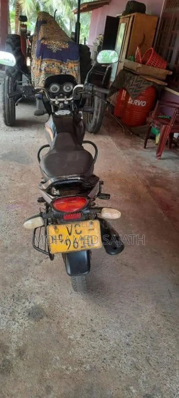 Bajaj Platina 2012 Motorbike (Used)