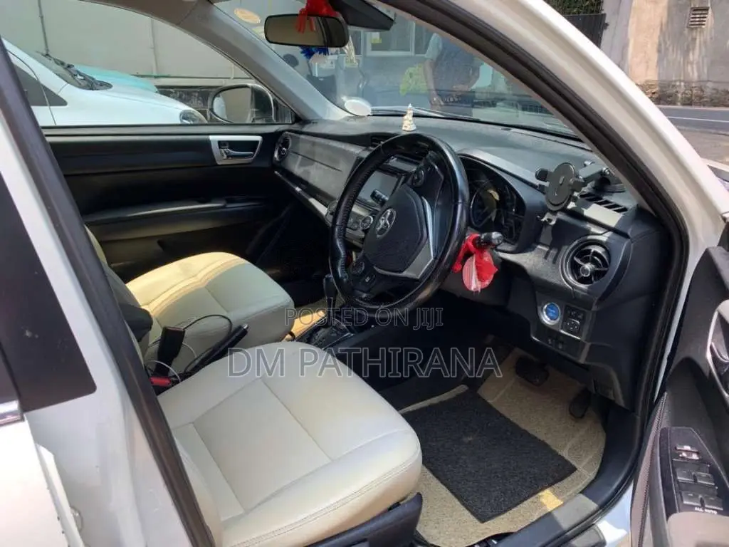 Toyota Axio 2015 Car (Used)