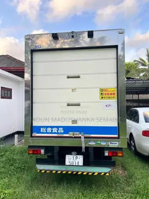Mitsubishi Canter 2018 Lorry (Used)