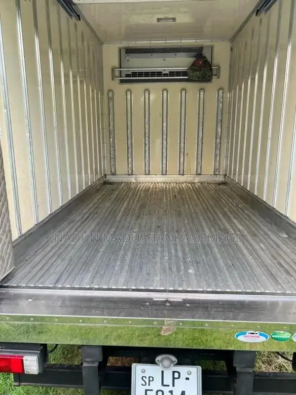 Mitsubishi Canter 2018 Lorry (Used)