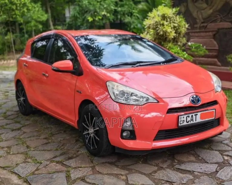 Toyota Aqua 2013 Car (Used)