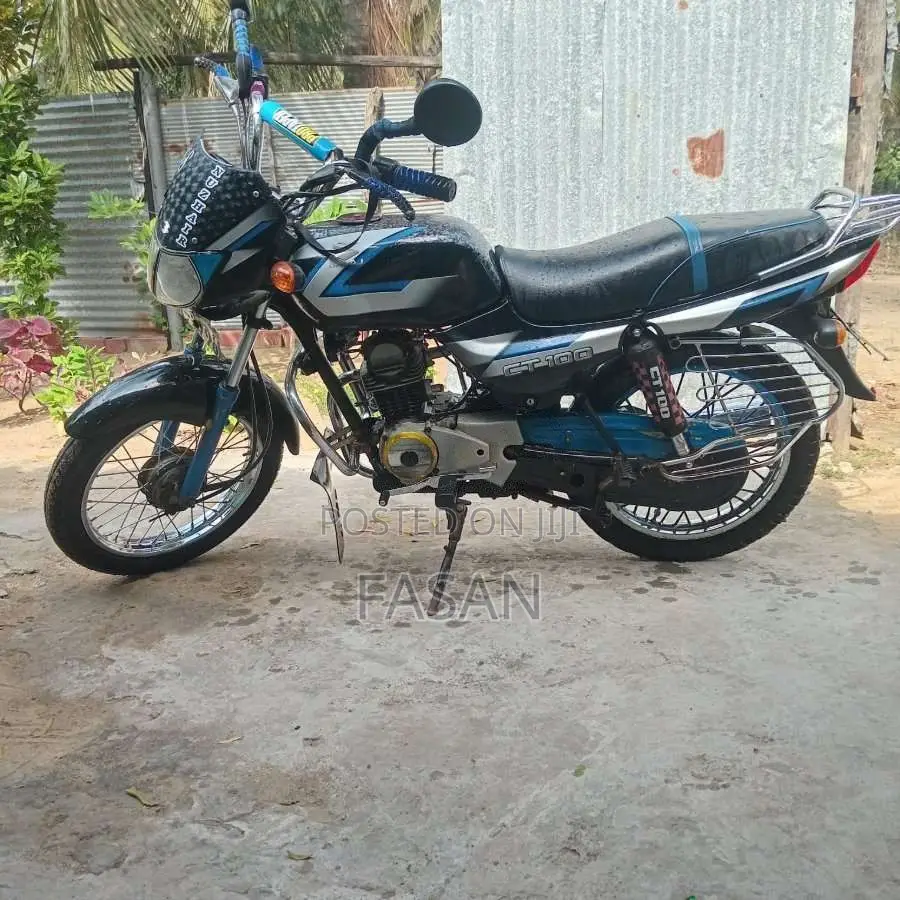Bajaj CT-100 2011 Motorbike (Used)