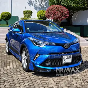Toyota CHR 2017 SUV (Used)