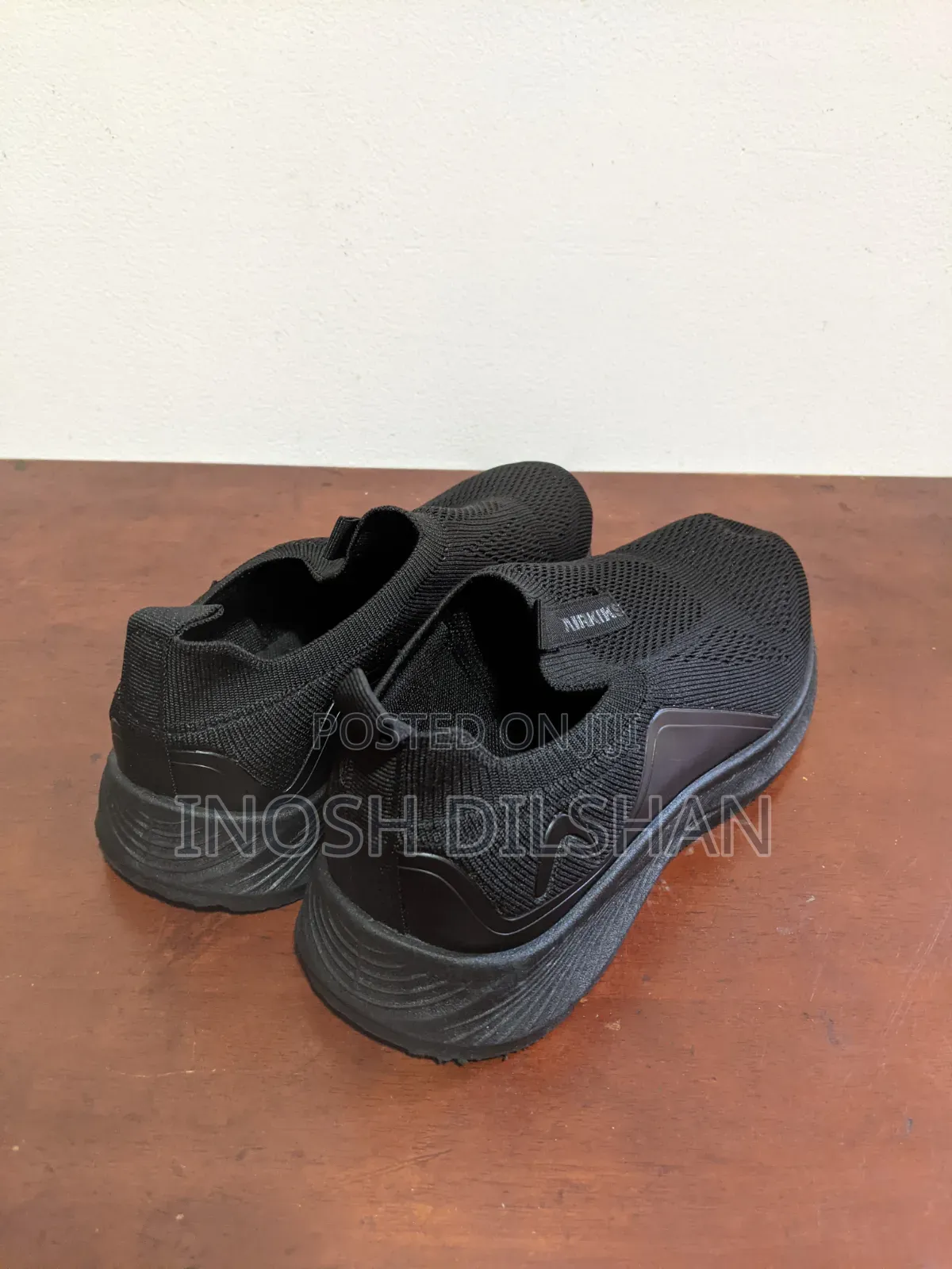 Airkiks Black Shoes