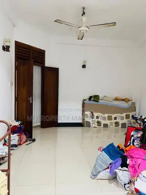 8bdrm House in Mi Properties, Dehiwala for sale