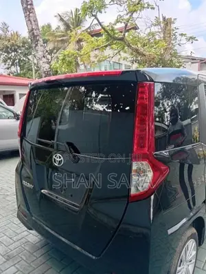 Toyota Roomy X Grade 2024