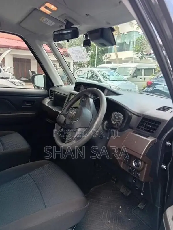 Toyota Roomy X Grade 2024