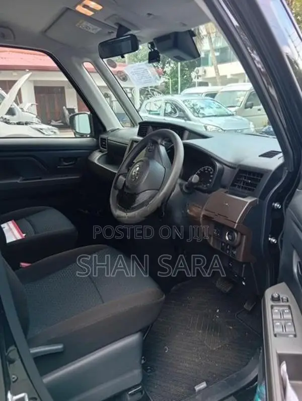 Toyota Roomy X Grade 2024