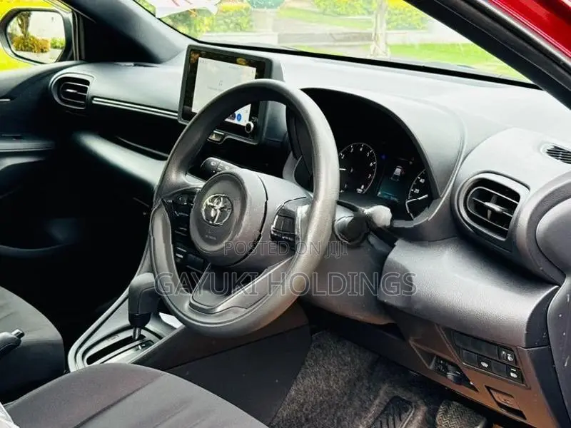 Toyota Yaris X 2024