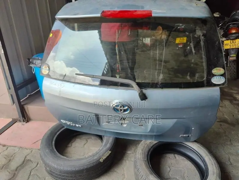 TOYOTA COROLLA FIELDER DICKEY DOOR