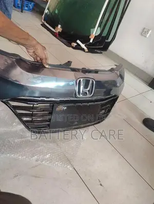 HONDA VEZAL RU3 FRONT SHELL