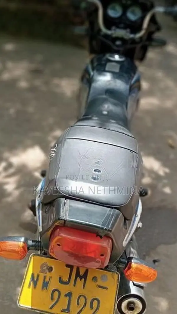 TVS Victor 2004