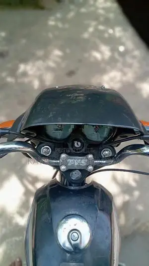 TVS Victor 2004
