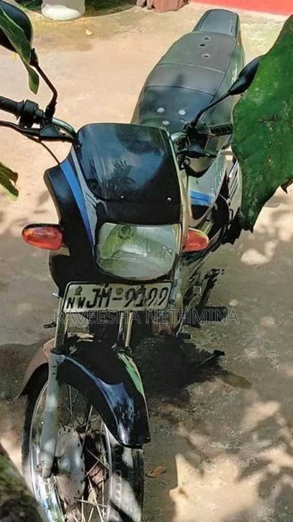 TVS Victor 2004
