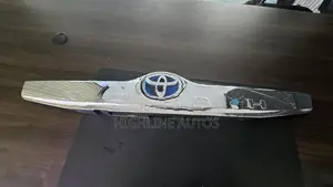 Noah rear tailgate garnish panel