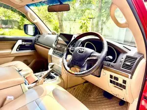 Toyota Land Cruiser 2013