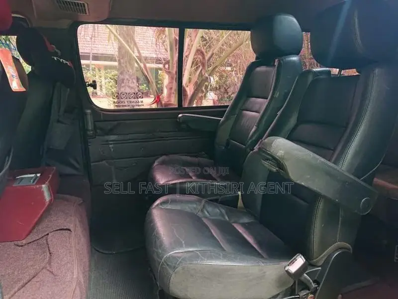 Toyota Dolphin 1993