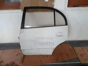 Toyota 190 Corona Bonnet