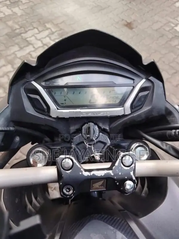 Honda CB Hornet 160R 2019
