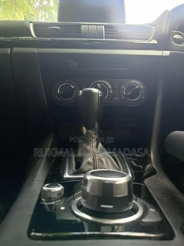 Mazda 3 2015