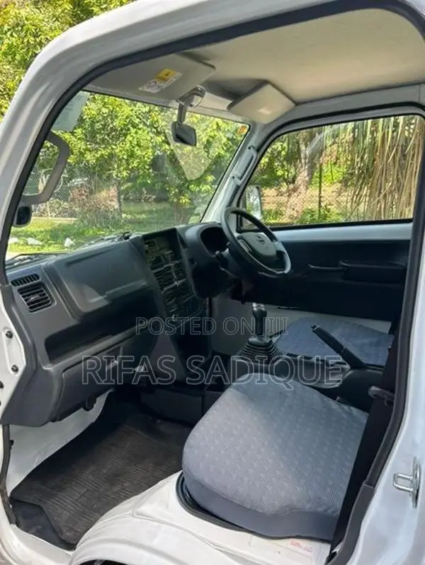 Nissan Clipper NT-100 Freezer 2022