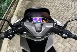 Honda PCX160 2025