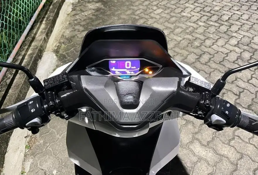 Honda PCX160 2025