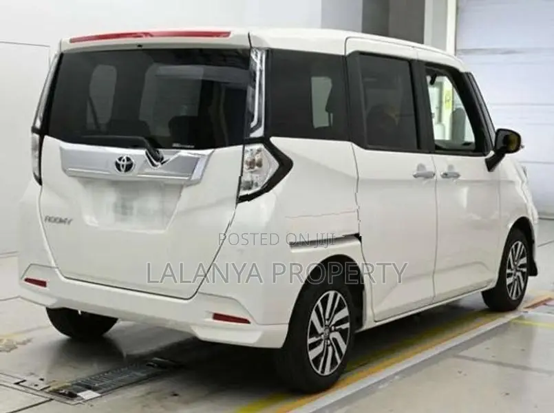 Toyota Roomy Custom G - DRRR-A1 2024