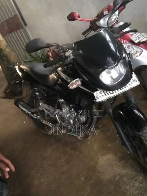 Bajaj Pulsar 150 2015