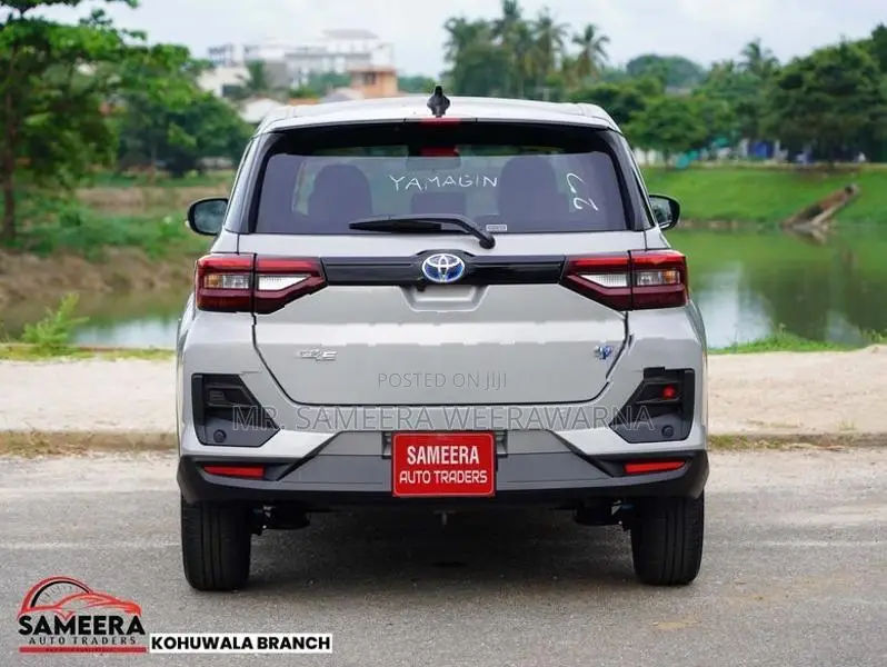 Toyota Raize BLACK TOP BSM 2026