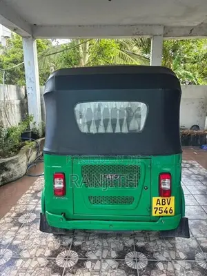 Bajaj RE 2025