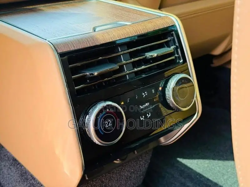 Land Rover Range Autobiography SV Pai 2025