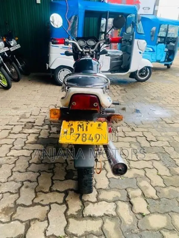 Bajaj CT100 2005
