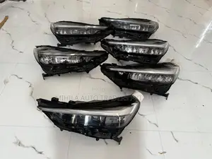 Honda Vezel Headlight