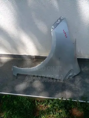 Vitz KSP90 Fender