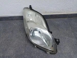 Vitz KSP90 Fender