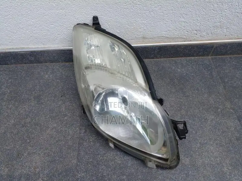 Vitz KSP90 Fender