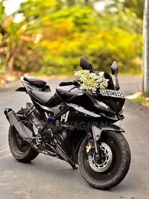 Yamaha R15 Version 2 2015