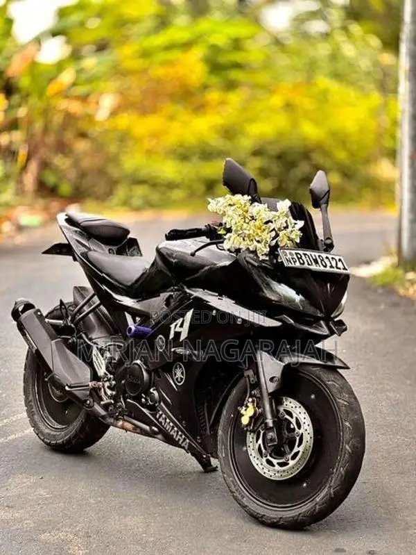 Yamaha R15 Version 2 2015