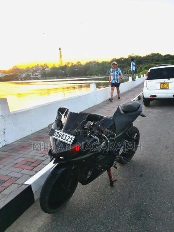 Yamaha R15 Version 2 2015
