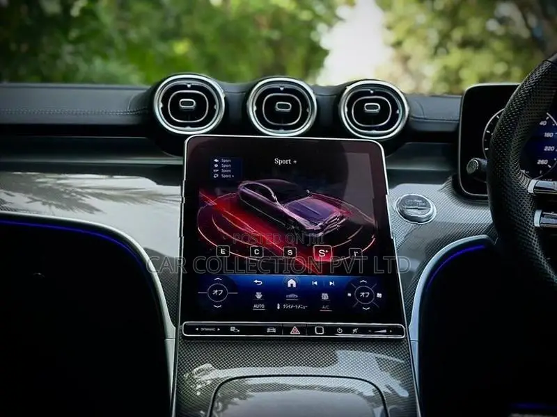 Mercedes Benz C200 AMG Premium Plus 2023