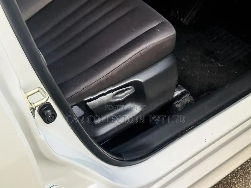 Toyota Yaris X Grade 2024