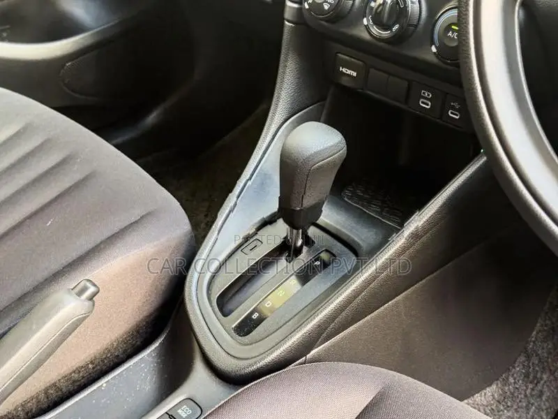 Toyota Yaris X Grade 2024