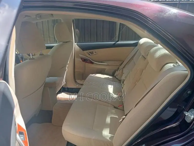 Toyota Premio G Superior 2014