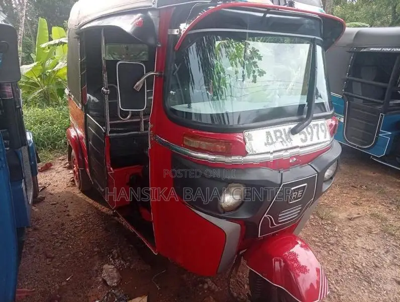 Bajaj RE 2016