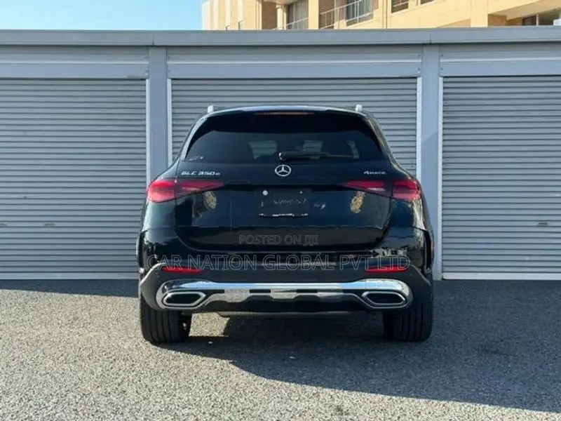 Mercedes Benz GLC 350e 2025