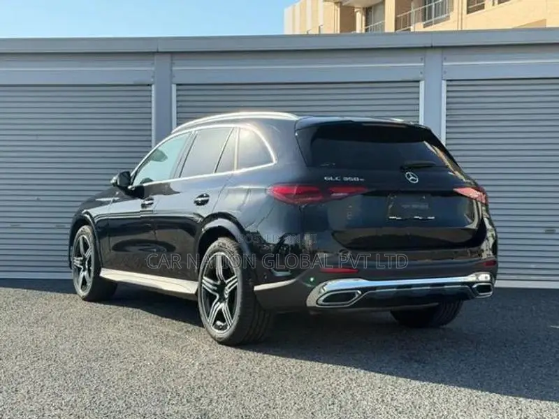 Mercedes Benz GLC 350e 2025