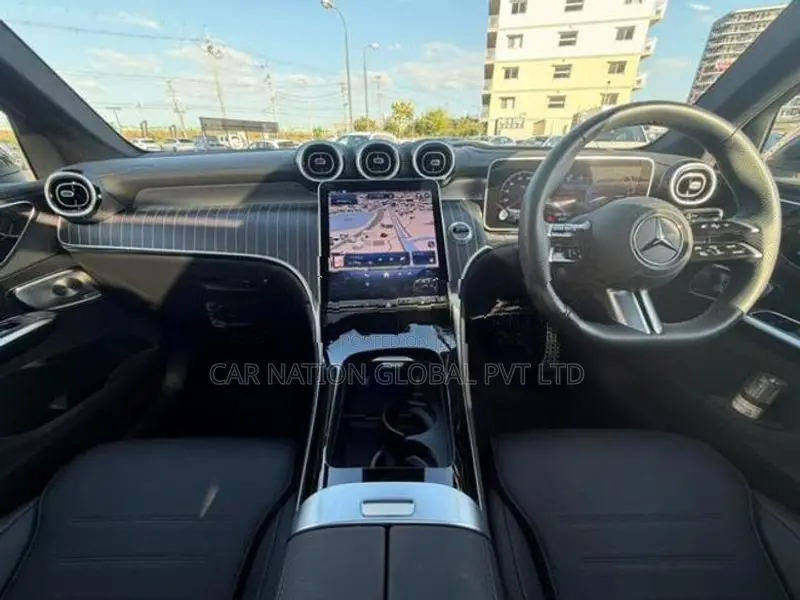 Mercedes Benz GLC 350e 2025